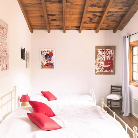 Hiruetako Borda Chambres D'hotes - Restaurant Bed & Breakfast