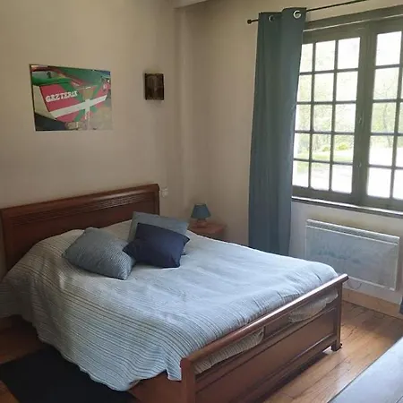 Hiruetako Borda Chambres D'hotes - Restaurant Bed & Breakfast Sare